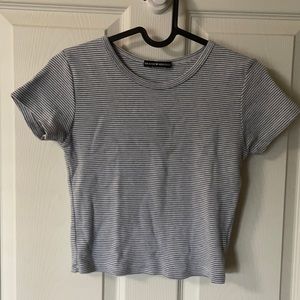 Brandy 💗 Melville blue/white crop T